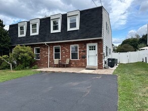 Building Photo - 614 Mason St