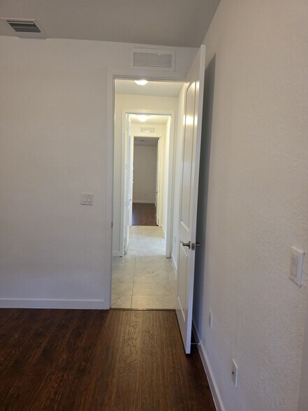 Building Photo - 10965 SW 169th Ter