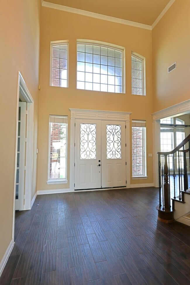 Building Photo - 5700 FM 424-