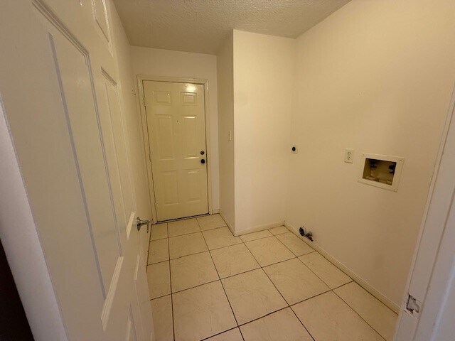 Building Photo - 2902 Silent Dr