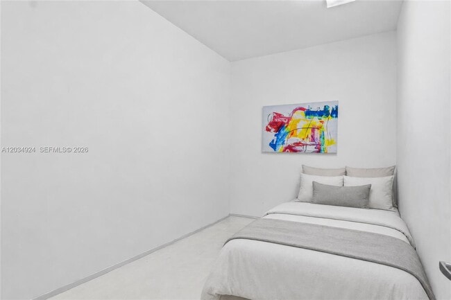 Building Photo - 575 Crandon Blvd