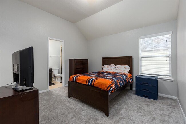 Building Photo - 12319 Northpointe Ridge Ln