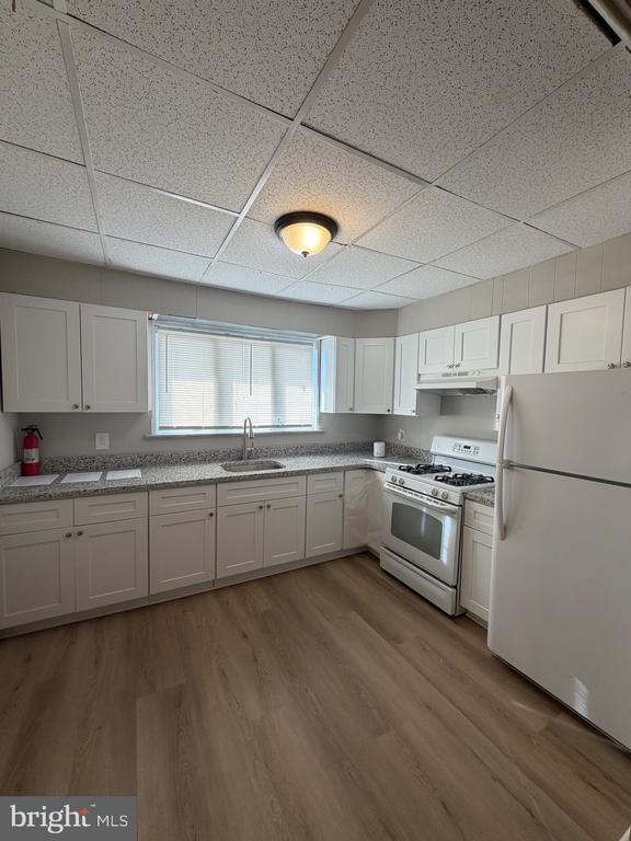 Building Photo - 6904 Dicks Ave