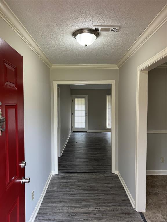 Building Photo - 2233 W Aberdeen Dr