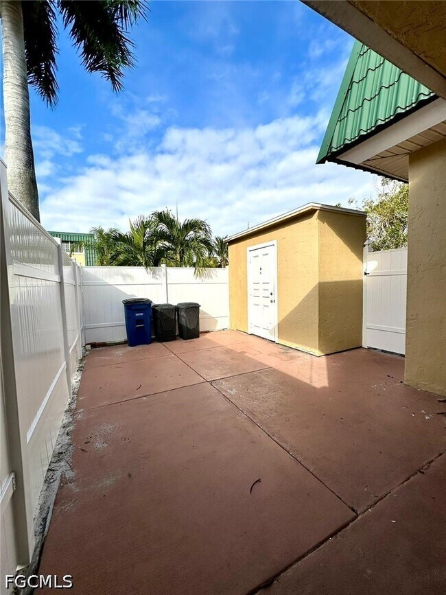 Building Photo - 5826 Whiting Ct