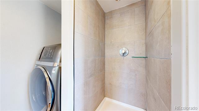 Building Photo - 1445 S Kearney St