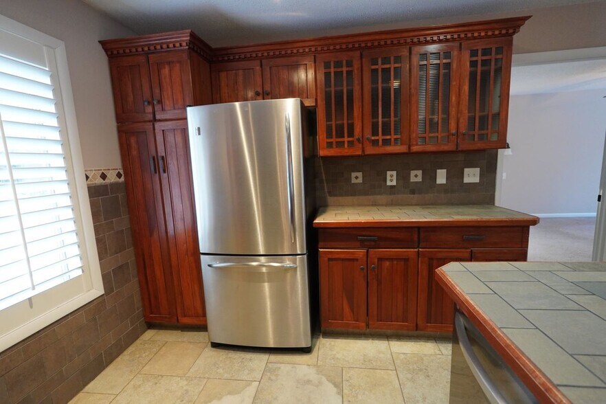 Building Photo - 29920 W Randor Dr