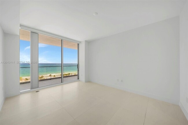 Building Photo - 153 N Seabreeze Blvd