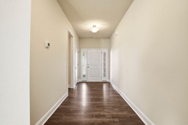 Building Photo - 52 Woodwater Cir