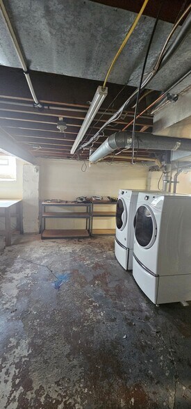 Building Photo - 7228 Linden St