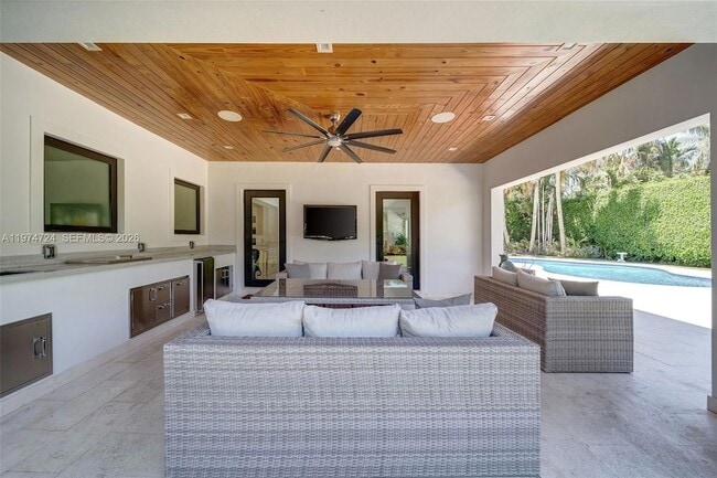 Building Photo - 1117 Alfonso Ave