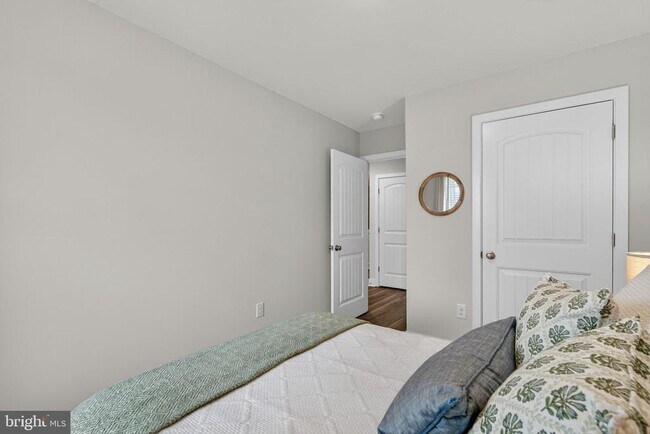 Building Photo - 37 Wisdom Ln