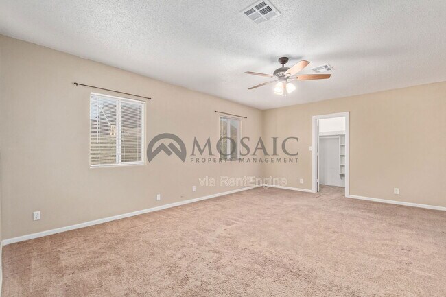 Building Photo - 4624 S 19th Ave