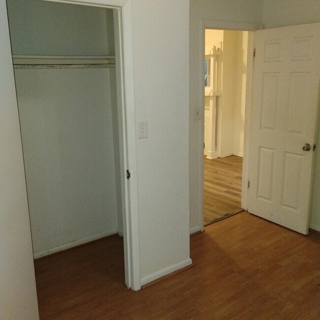 Building Photo - 452A Hudson Avenue - 1