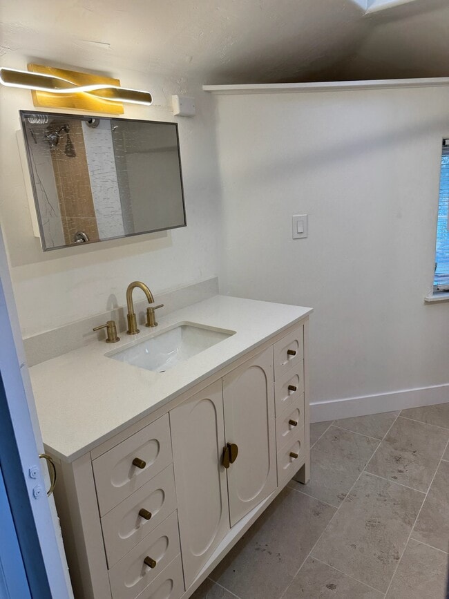 Building Photo - 1216 S 1100 E