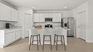 Building Photo - 3779 Bergamot Blvd