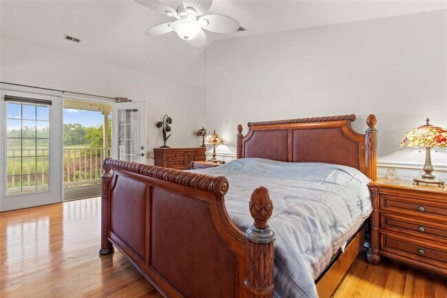 Building Photo - 36740 Shore Dr