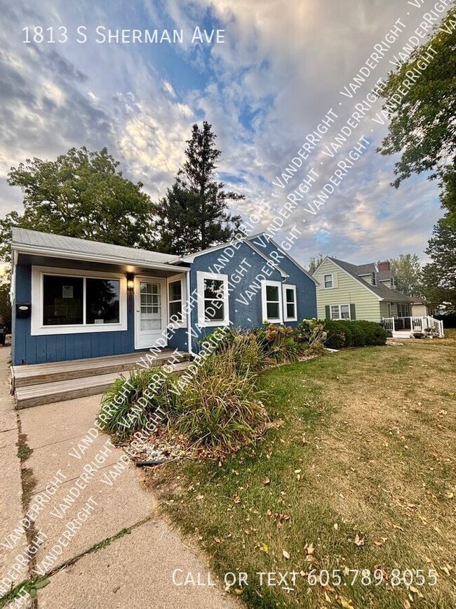 Building Photo - 1813 S Sherman Ave