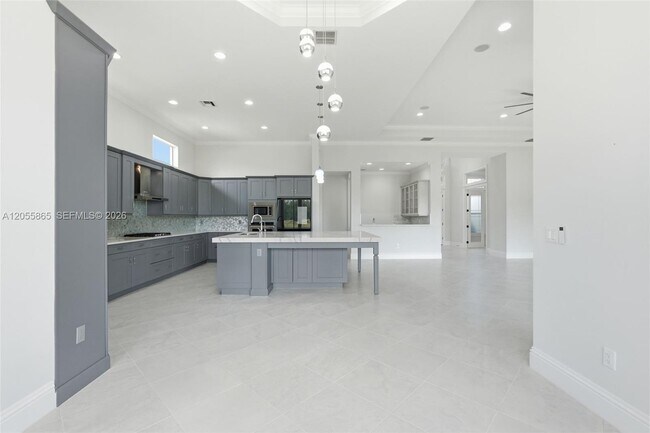 Building Photo - 4662 Estates Cir