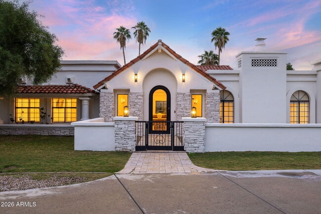 Building Photo - 10111 E Cholla St