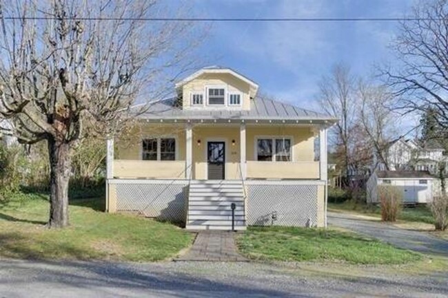 Primary Photo - Fully Remodeled Home