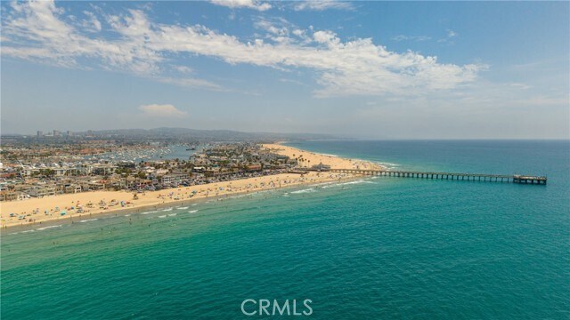 Building Photo - 2214 W Oceanfront