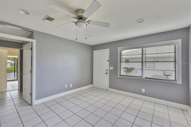 Building Photo - 1045 Apollo Beach Blvd