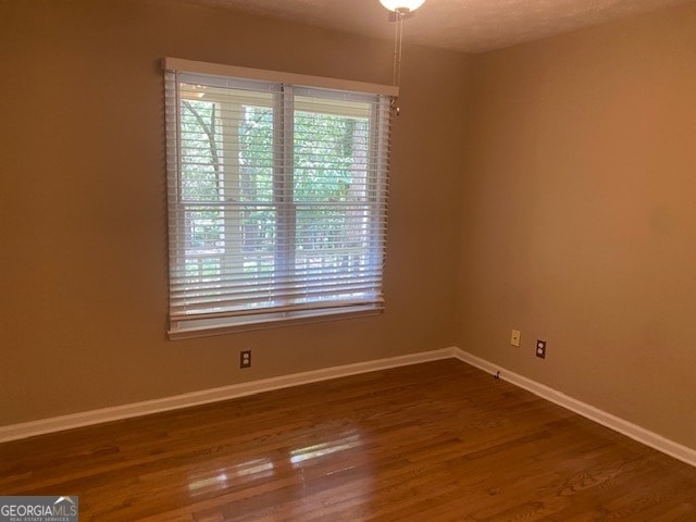 Building Photo - 400 Cedar Ln