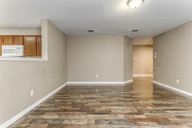 Building Photo - 14025 Silkwood Dr