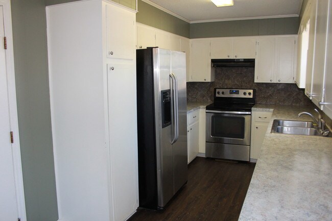 Building Photo - 802 Parrish St