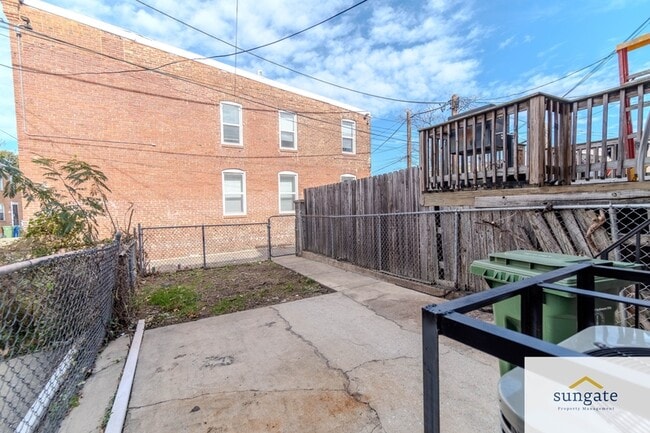 Building Photo - 2314 Jefferson St