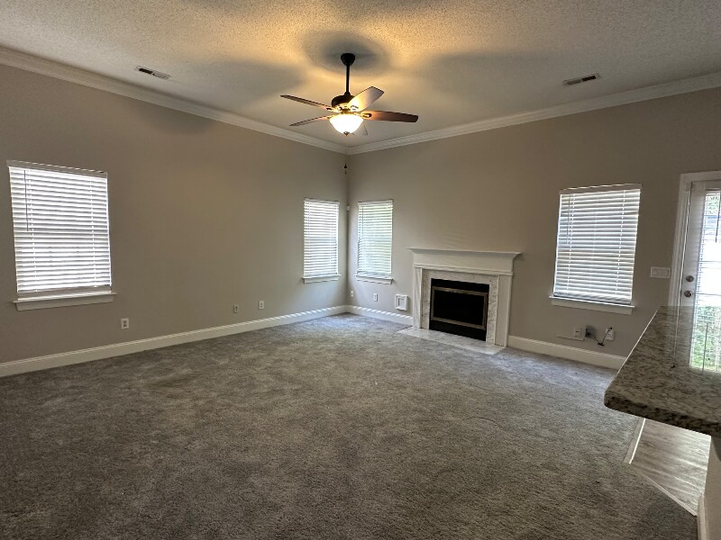 Building Photo - 4722 Lone Tree Ct