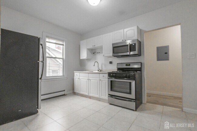 Primary Photo - 253 Goldsmith Ave