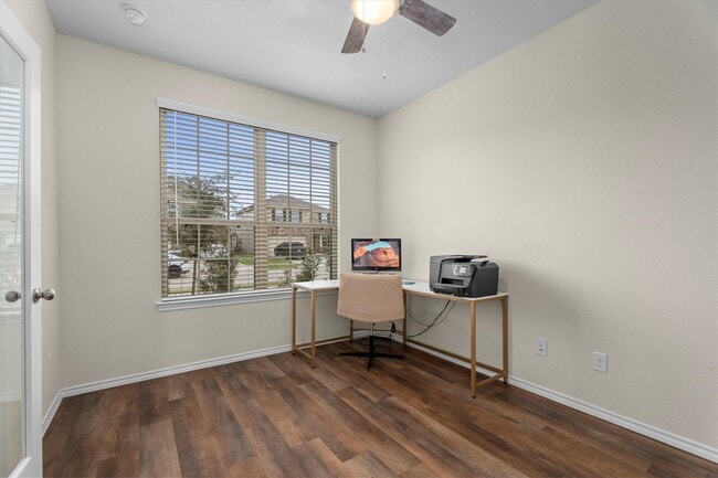 Building Photo - 1714 Avocet Way