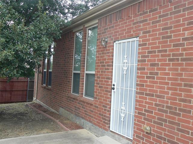 Building Photo - 1619 Northview Dr