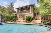 Building Photo - Charming Historic Carriage Home Steps from Pearl Street - Boulder Living at Its Finest!