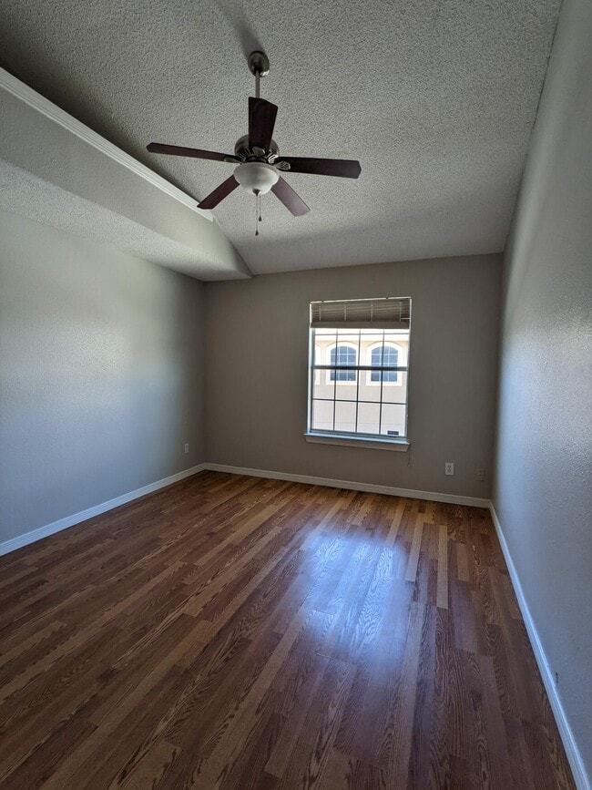 Building Photo - 12509 Sun Haven Dr