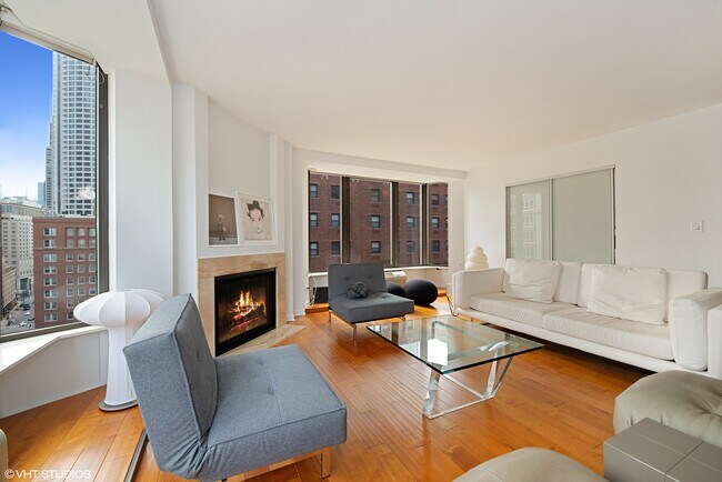 Building Photo - 40 E Delaware Pl