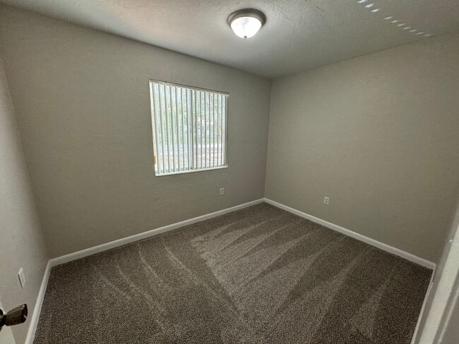 Building Photo - Home in Ridgeview