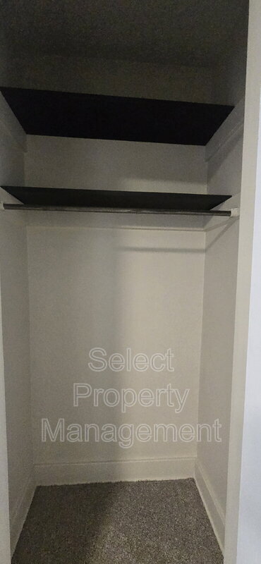 Building Photo - 702 Archer Ave