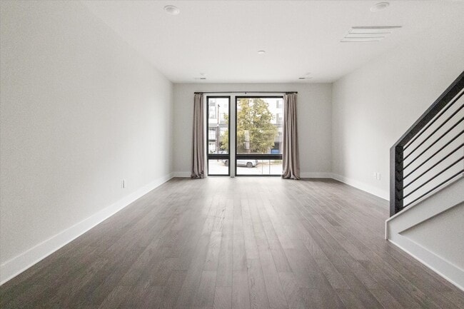 Building Photo - 1225 Minter Pl
