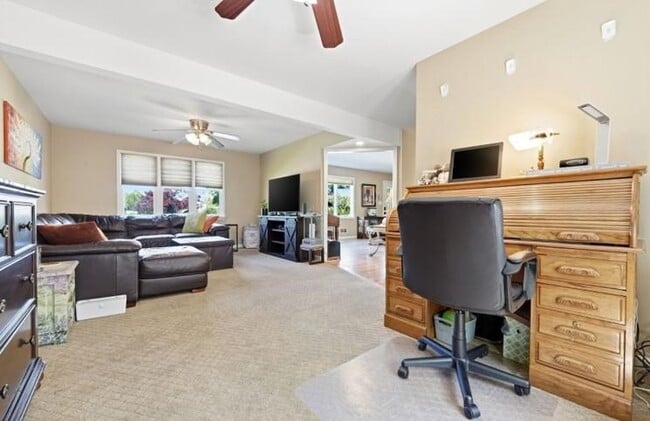 Building Photo - 71 Hackberry Pl