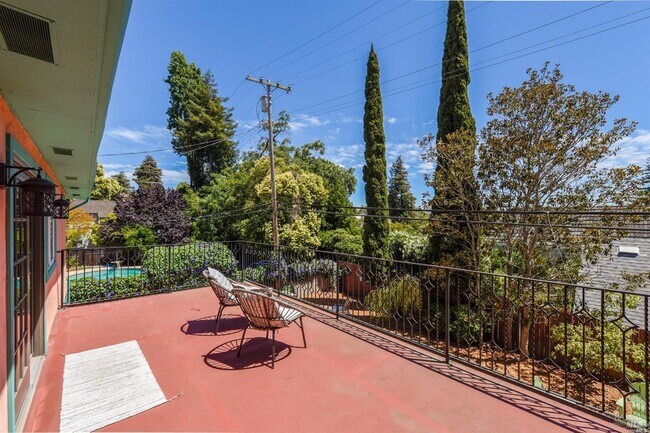 Building Photo - 9 El Camino Real