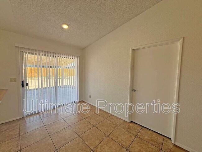 Building Photo - 9538 W Echo Ln