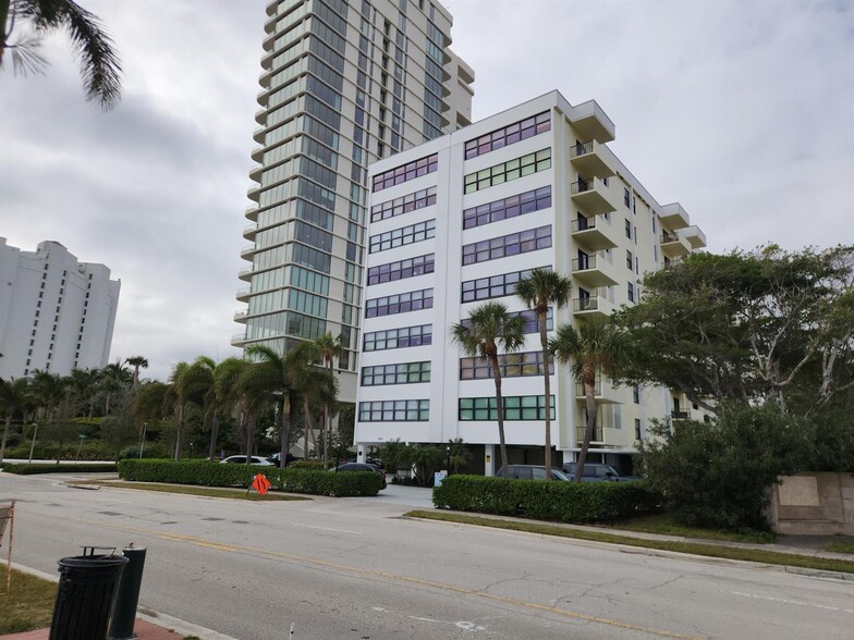 Building Photo - 1501 S Flagler Dr