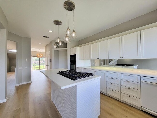 Building Photo - 18309 Sandy Cove Dr