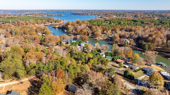 Building Photo - 7039 Executive Cir