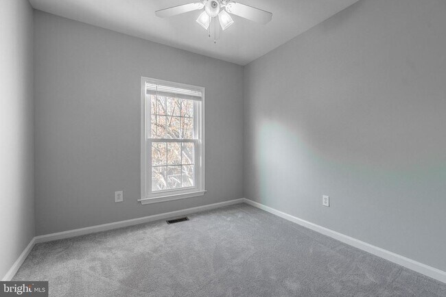 Building Photo - 8525 Gambel Oak Dr