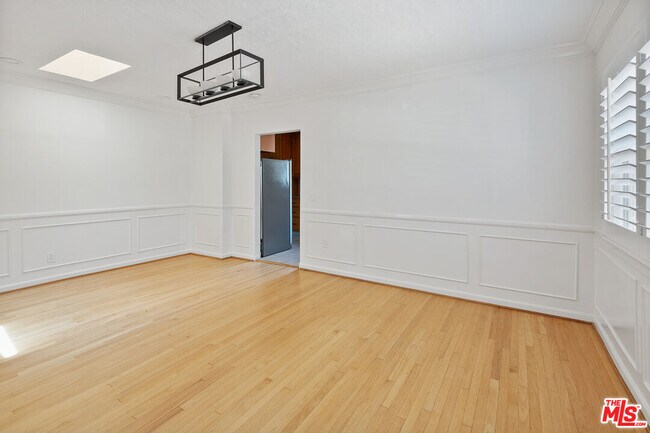 Building Photo - 5572 Bradna Dr