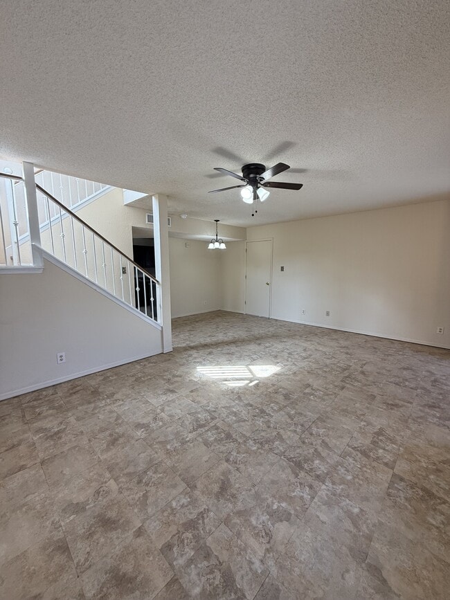 Building Photo - 12008 Castle Woods Dr